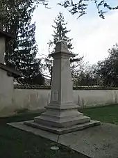 Photographie du monument aux morts.