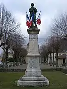 Le monument aux morts.