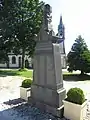 Le monument aux morts de Locunolé : la liste des soldats morts pendant la Première Guerre mondiale.