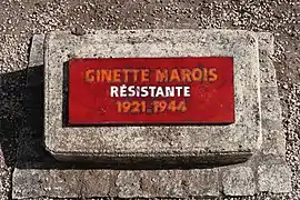 Plaque en hommage à la résistante Ginette Marois.