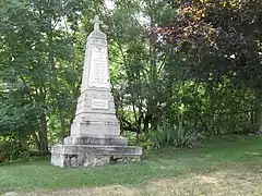 Monument aux morts des guerres de 1914-1918 et 1939-1945.