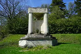 Le monument aux morts.