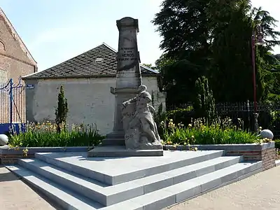 Monument aux morts de Béthencourt.