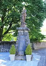 Au mépris du danger (d) (monument aux morts)