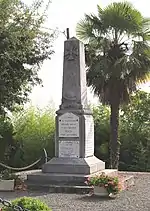Monument aux morts municipal.
