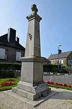 Le monument aux morts.