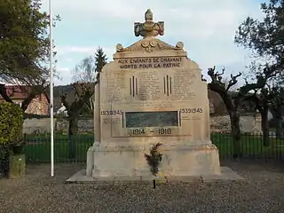 Monument aux morts.