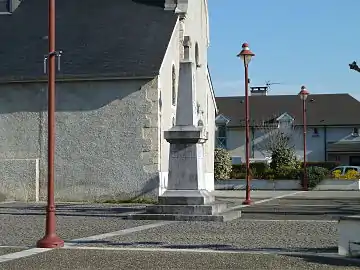 Le monument aux morts.