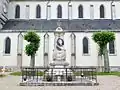 Monument aux morts.