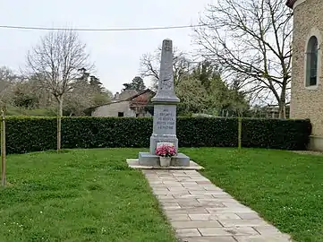 Le monument aux morts.