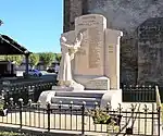 Le monument aux morts municipal.