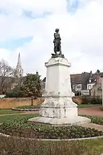 Monument aux morts de Saint-Calais