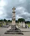 Monument aux morts érigé en 1925 dans le nouveau cimetière de Saint-Edmond, alors hameau de Saint-Maurice-les-Châteauneuf.