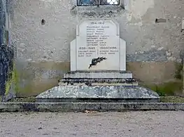 Monument aux morts de Saint-Moré.