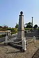 Le monument aux morts.