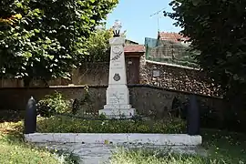 Le monument aux morts.