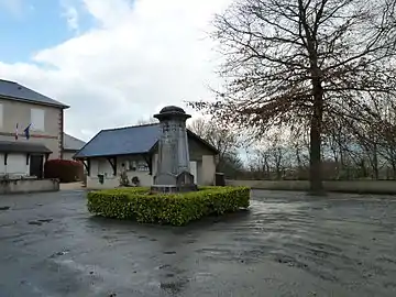 Le monument aux morts.