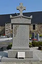 Le monument aux morts.