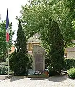 Le monument aux morts des Première et Seconde Guerres mondiales.