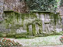 Le Monument aux victimes des Révolutions.