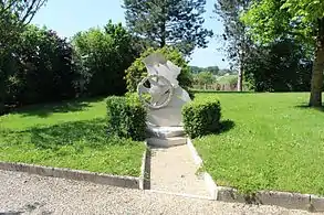 Stèle en hommage à Aimé Broyer.