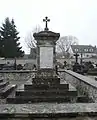 Monument de Joséphine Ludmille Fouché avant restauration