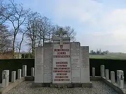 Monument en hommage au Camp Didier (situé à la limite entre Mionnay et Saint-André-de-Corcy.