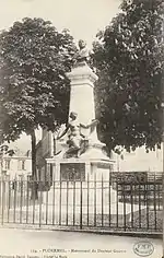 Monument à Alphonse Guérin« Monument à Alphonse Guérin à Ploërmel », sur À nos grands hommes,« Monument à Alphonse Guérin à Ploërmel », sur e-monumen