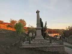 Le monument aux morts.