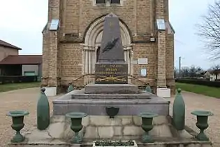 Monument aux morts.