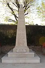 Monument aux morts« Monument aux morts de 1914-1918 à Pierreclos », sur À nos grands hommes