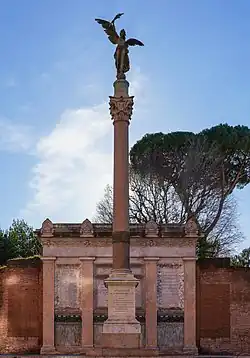 Colonne réutilisée pour l'érection du monument de la prise de Rome.