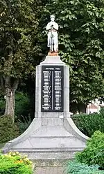 Poilu au repos (monument aux morts)