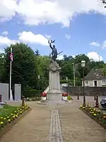 Le monument aux morts de Putanges.