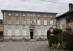 La mairie.