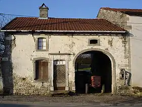 Petite maison lorraine typique (Vosges).