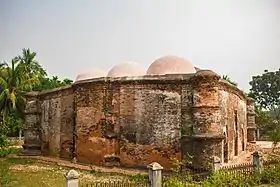 La mosquée Mosjidkur, site archéologique de Korya.