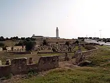 Mosquée dominant la basilique de Damous El Karita