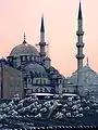 La mosquée bleue, construite sur le modèle de la basilique Sainte-Sophie (au fond). Istanbul.