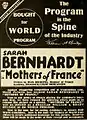 Sarah Bernhardt, première star internationale, s'investit dans des manifestations et représentations patriotiques pendant la guerre.