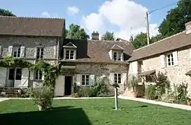 Après restauration : moulin, habitation du meunier et pressoir