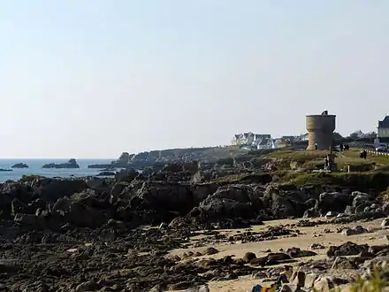 Le moulin, belvédère sur la côte sauvage