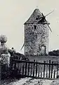 Le moulin du manoir de Lézurec vers 1920 (carte postale).