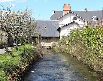 Le canal du moulin.