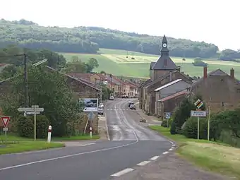 Entrée nord de Moulins-Saint-Hubert.