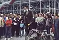 Juillet 1984 - Devant le Centre Pompidou