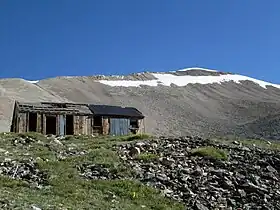 Vue du sommet depuis le versant est.