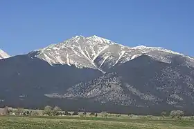 Vue du sommet depuis l'U.S. 285, près de Nathrop.