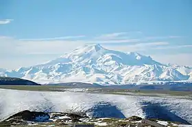 Vue de l'Elbrouz depuis le nord.