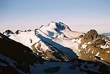 Vue de la partie sommitale du mont Garibaldi.